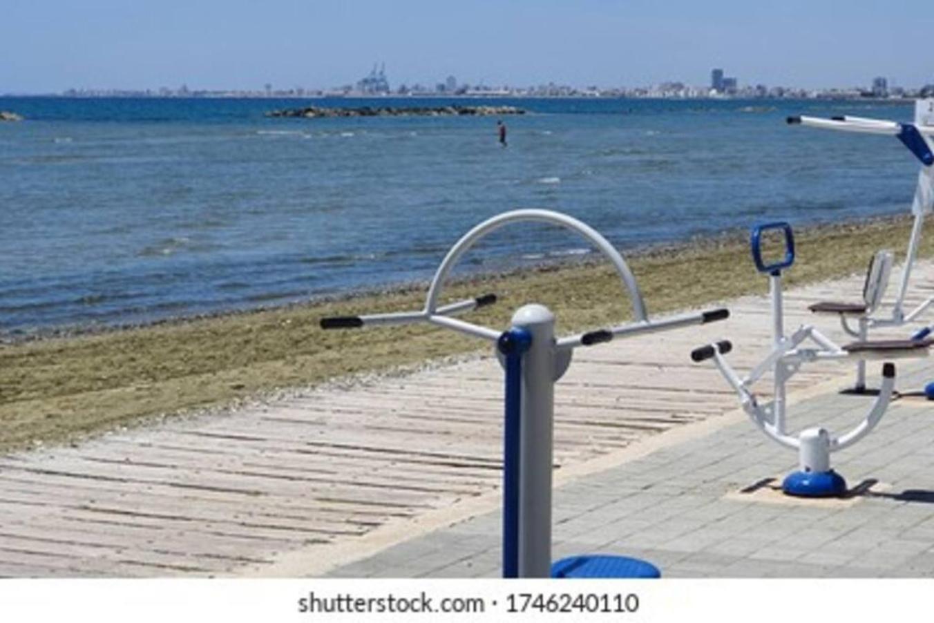 Oroklini Star 200Metres From The Sandy Beach Larnaca Exterior foto